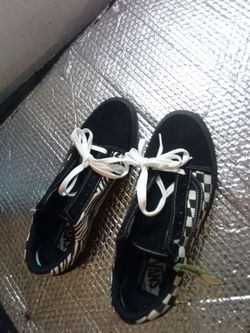 Vans nu skool shoes brand new 9.5