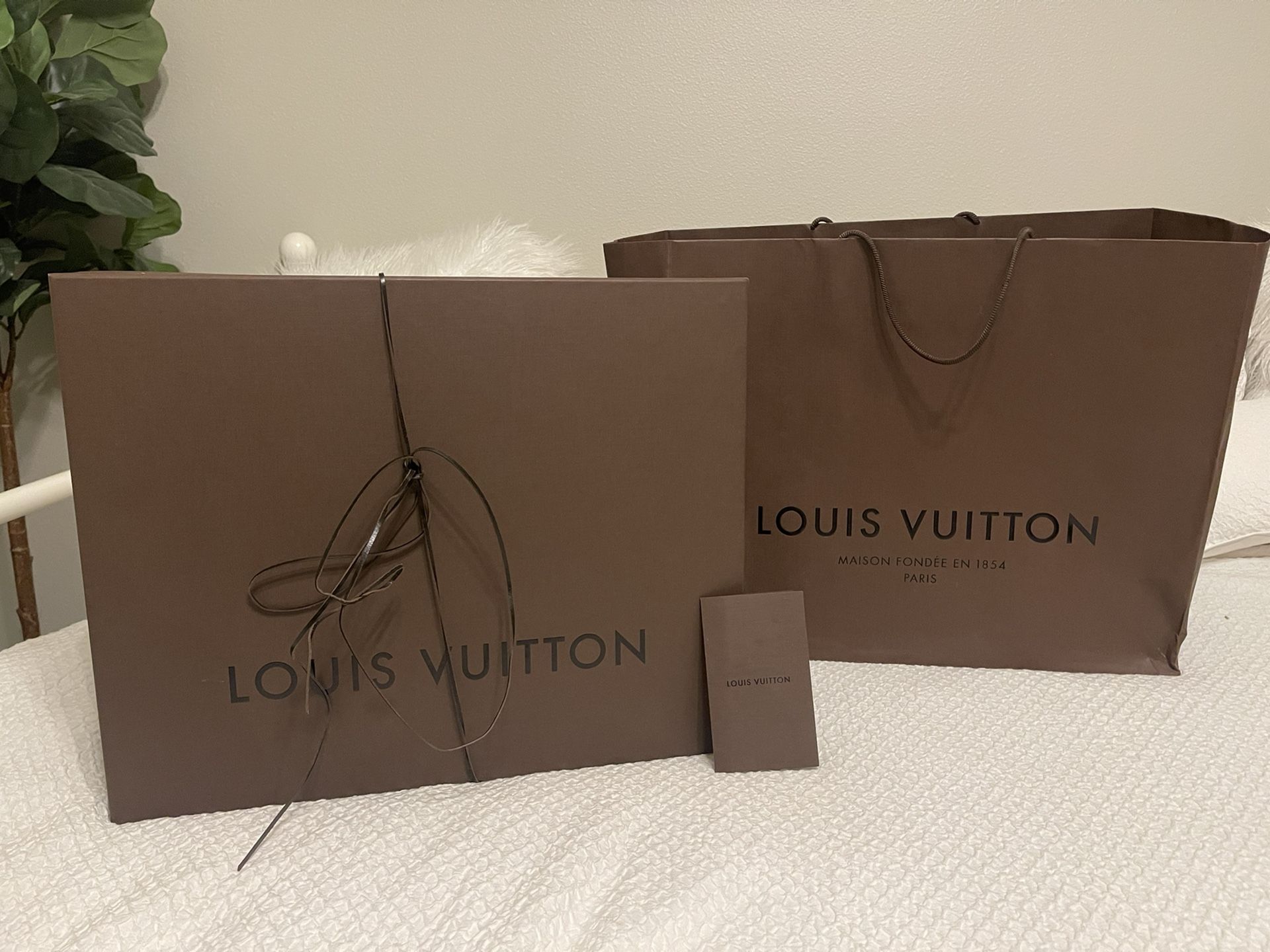 Authentic Louis Vuitton Purse 