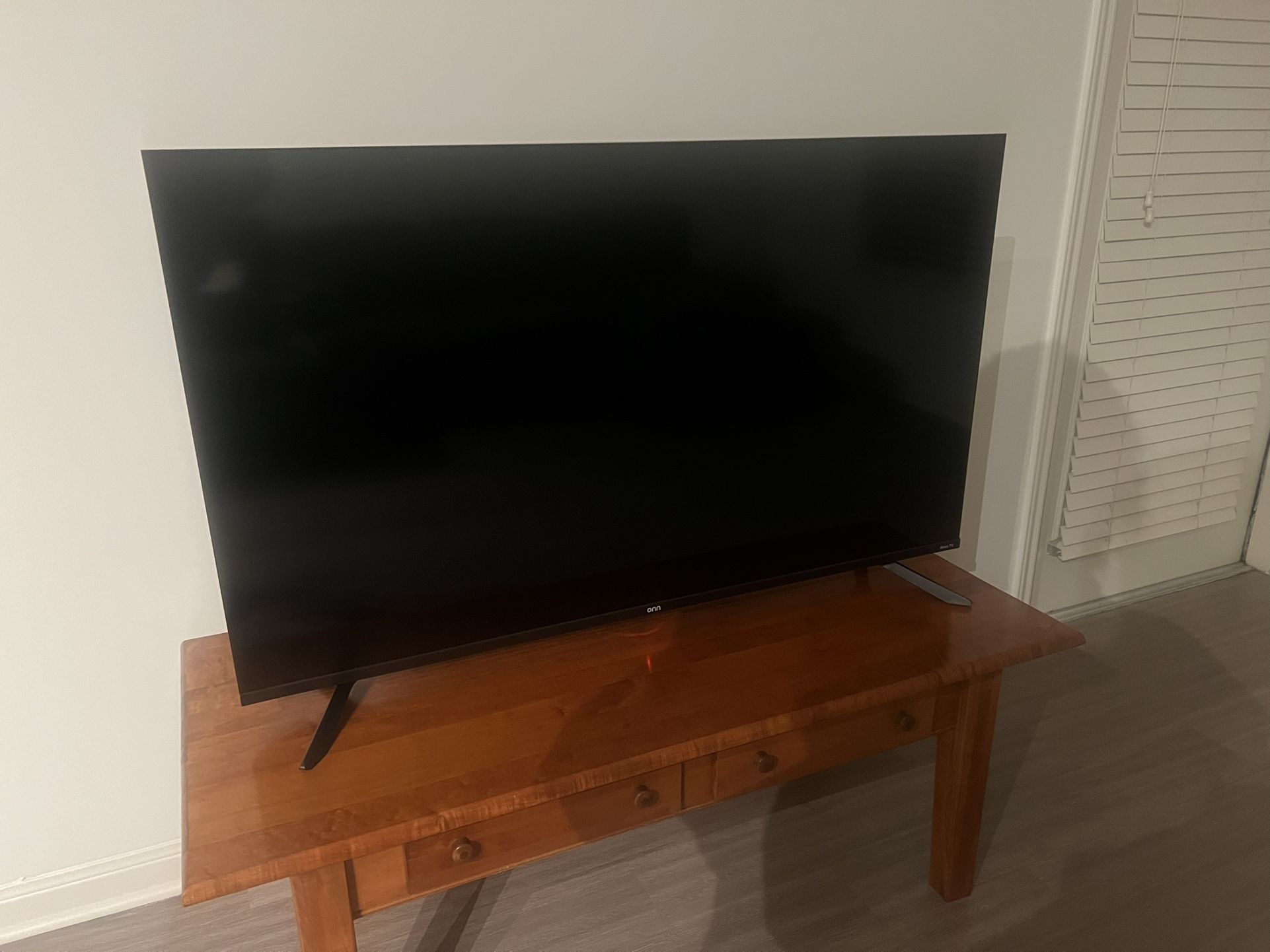 ONN Flat Screen TV 50”