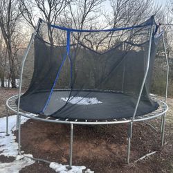 Trampoline 