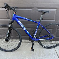 Men’s Giant Roam 2 Hybrid Commuter Bike Bicycle 
