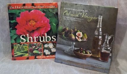 Cookbook & Paperback book bundle
