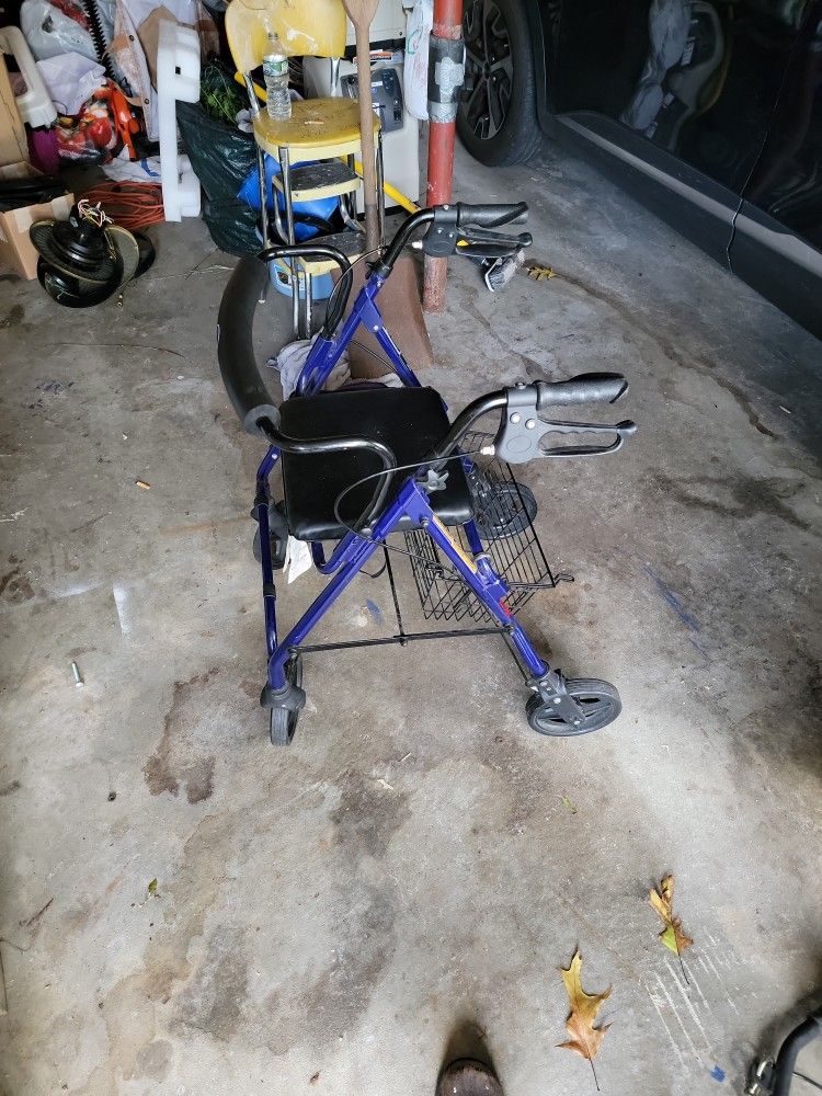 Invacare Mobile Support Walker And Chair