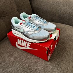 Woman’s Two Shoe Deal