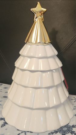 Global Design connections Christmas tree cookie jar. New  condition