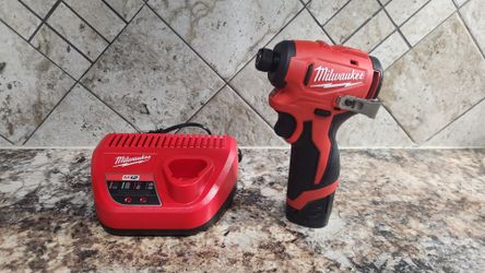 Milwaukee M12 Brushless Subcompact Impact Driver with Charger
