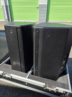 VUE AUDIOTECHNIK A-8 PAIR WITH TRAVEL CASE