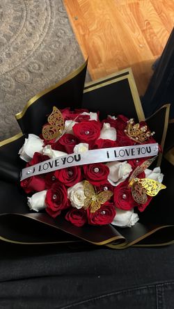 I Got This One Today Who Wants It?   Tengo Este Hoy Quien Lo Quieres 