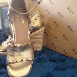 Gold Wedges