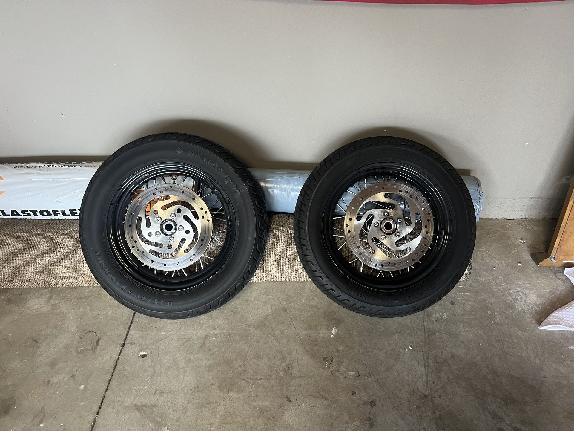 Harley Davidson stock Wheels 