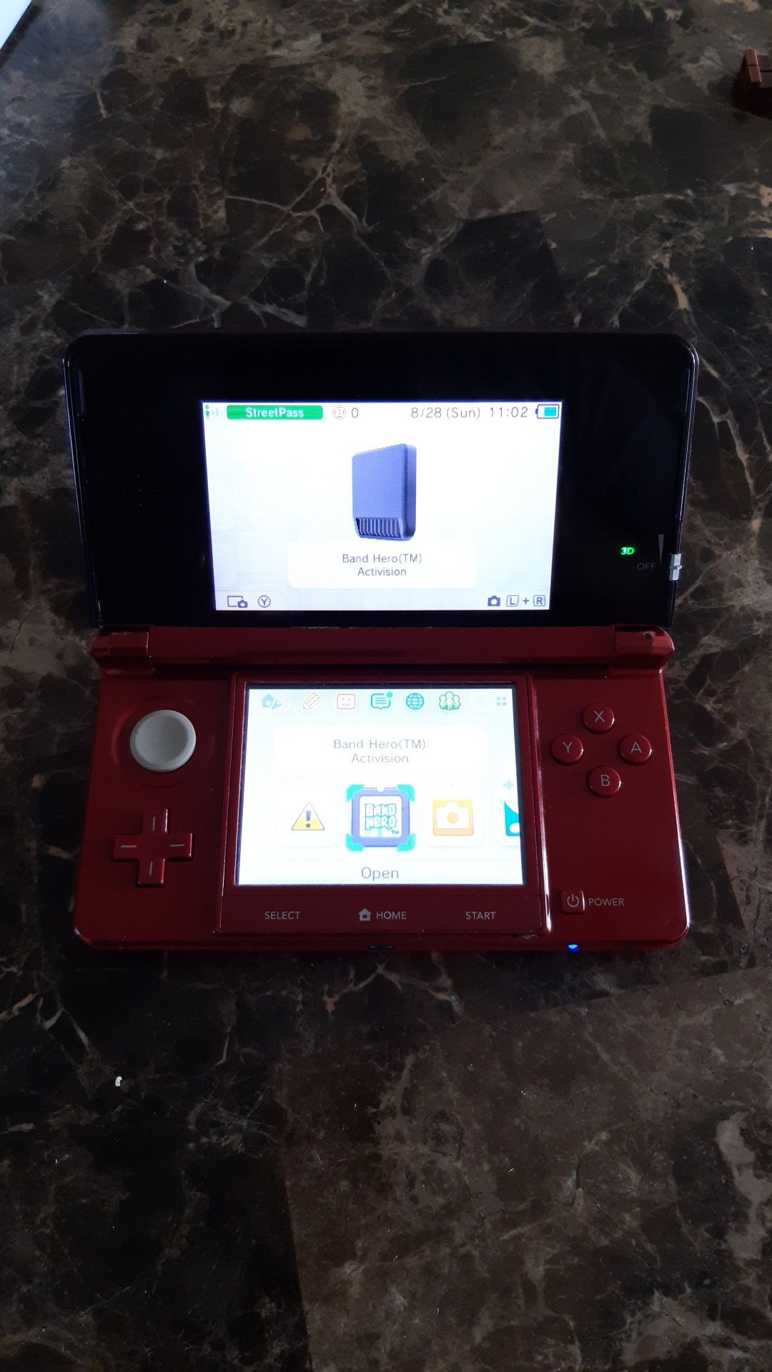 Red Nintendo 3DS