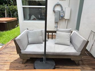 Outdoor Daybed / Patio Lounge Sofa with Cushions