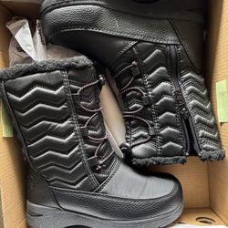 Snow Boots Size 1 And Snow Pants Size 4/5