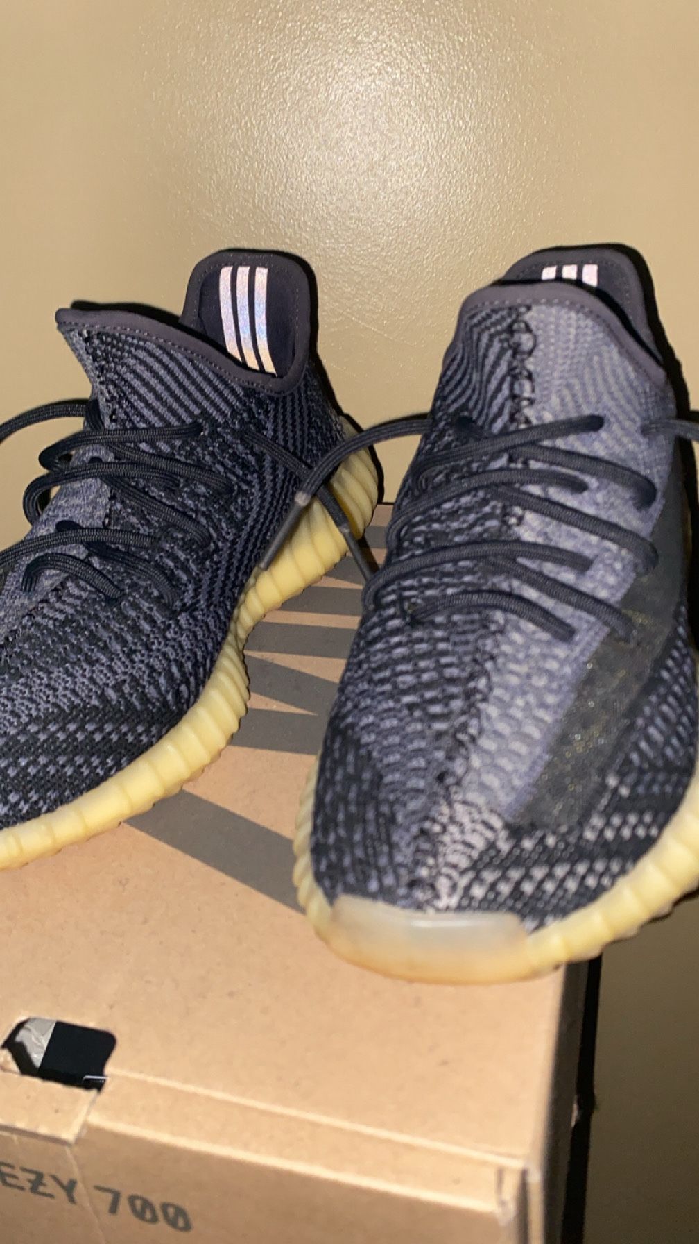 Yeezy 350 Carbon V2 Size 9
