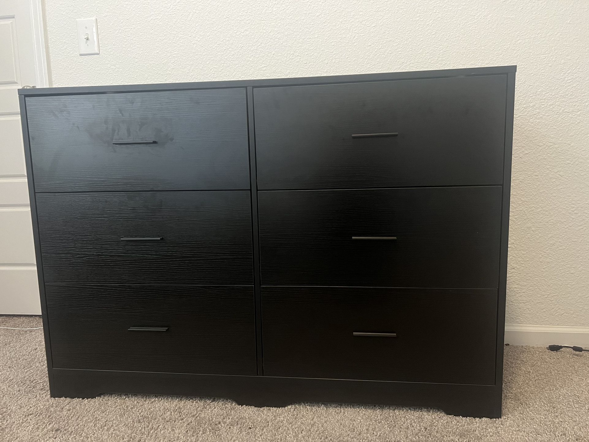 Dresser With 6 Drawers