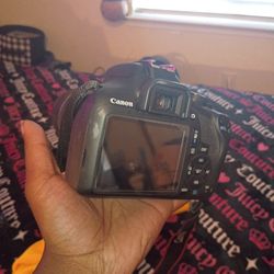 Cannon EOS Rebel T7 DSLR Camera 