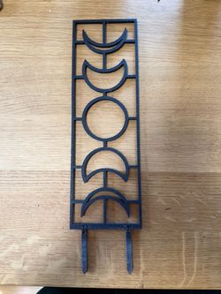 Moon phase trellis
