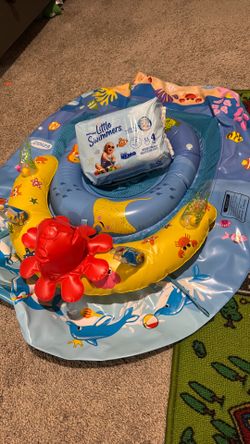 FREE toddler/baby pool floatie and Huggies little swimmers