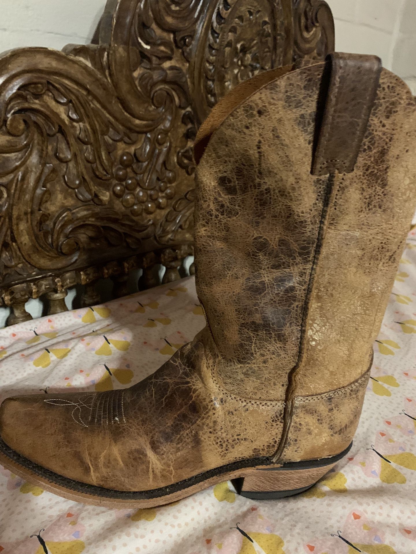 Cowgirl Boots! Sizes 6-8