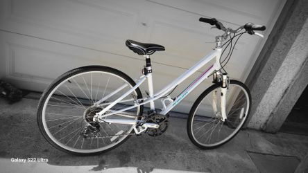 Schwinn bicycle voyageur