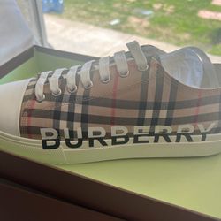 Burberry man shoes