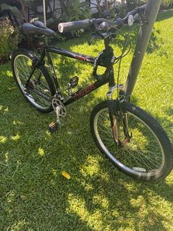 Trek 820 Mountain Bike