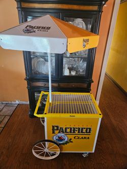Pacifico cart with wheels & cardboard umbrella