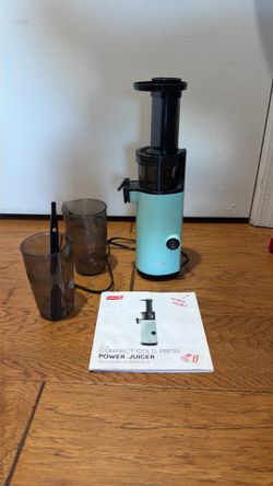 Dash Compact Cold Press Juicer