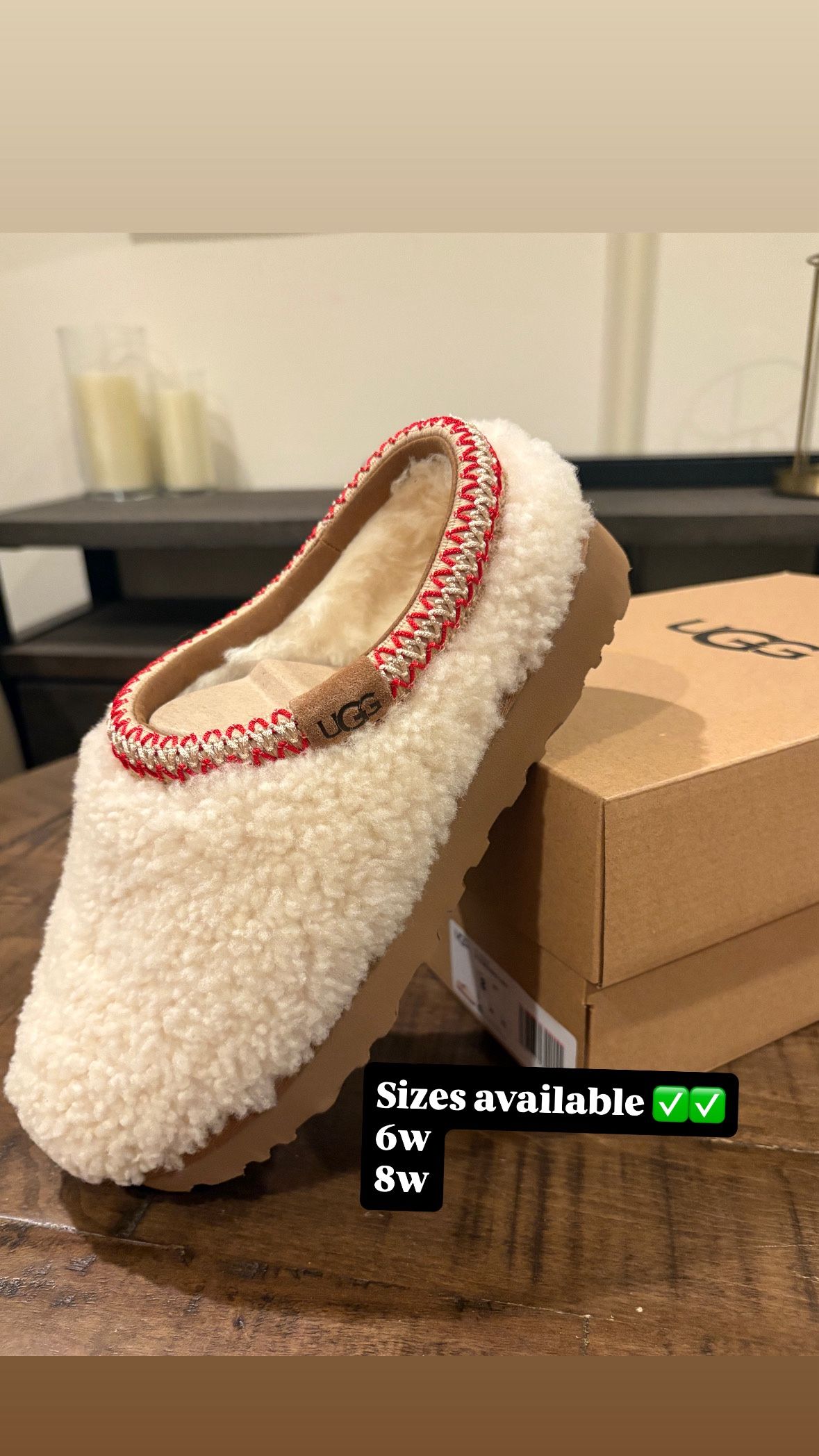 Sizes 6w & 8w UGG Tasman Maxi Curly Slipper Natural (Women's)