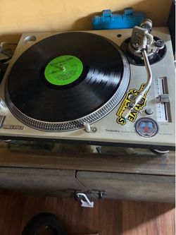 Technics turntable 1200