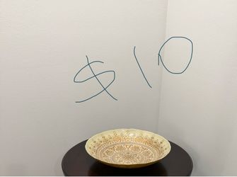 Large cream & gold bowl