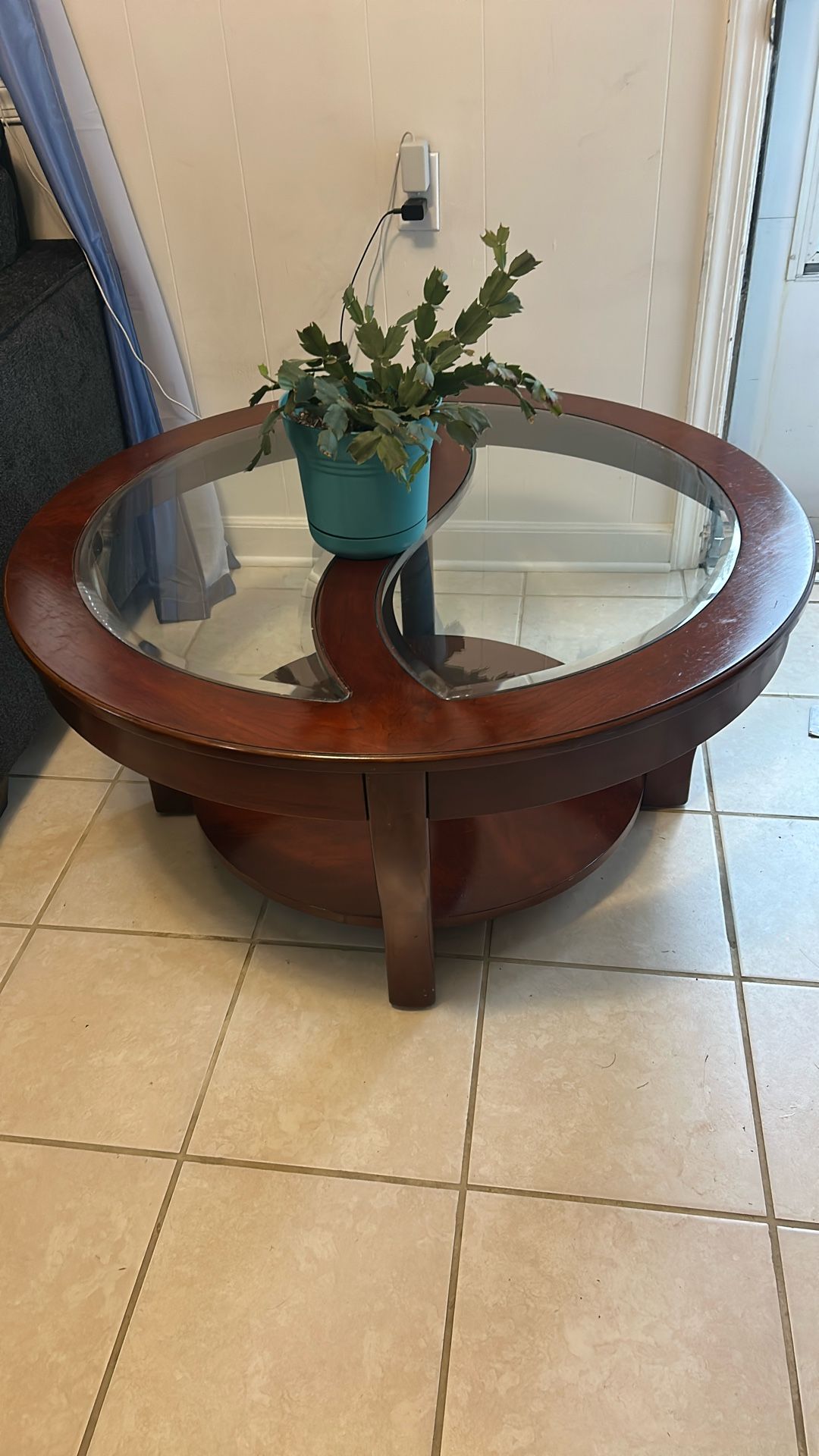 Solid round pecan coffee table 