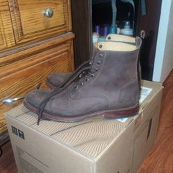 Bovine Boots 26.5 Cm, 7 1/2 USA