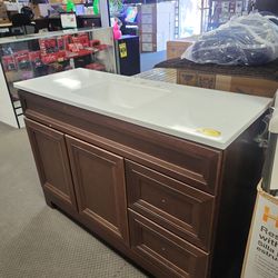 Home Decorators Collection
Sedgewood 48.5 in. W x 18.75 in. D x 34.375 in. H Single Sink Bath Vanity in Dark Cognac with Arctic Solid Surface Top