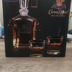 Crown Royal Whiskey Set