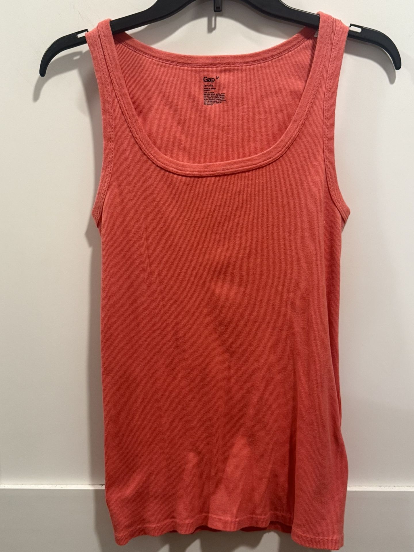 Women’s Shirt Size Medium