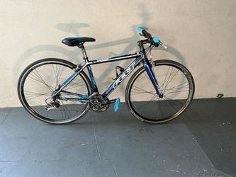 BICYCLE FELT 14 SPEED ROUTEBIKE SIZE 29 BRAND NEW