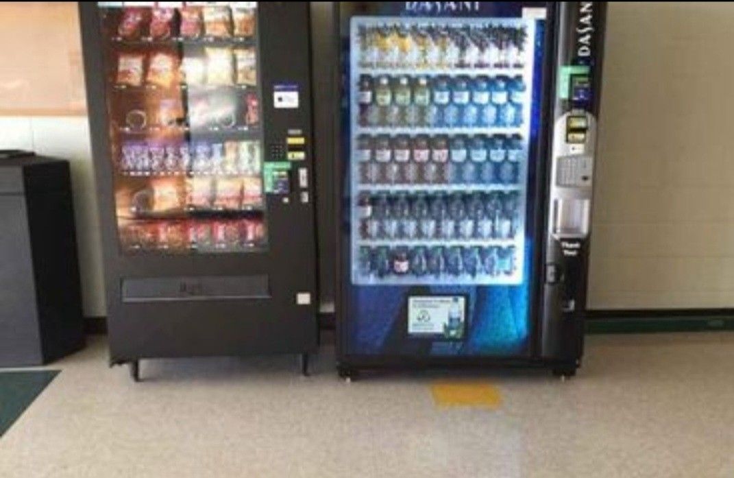 Free Vending Machines For Local Businesses! for Sale in Lawrenceville