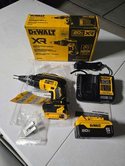 🔥$170 NO NEGOTIABLE🔥 20V XR Cordless Brushless ScrewGun with 20V 5.0 Ah Battery & Charger