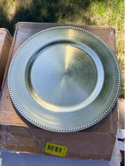 Party Plates (plastic) GOLD