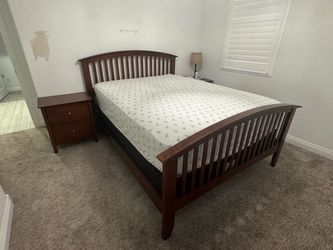 Queen Wood Bed Frame with Nightstand