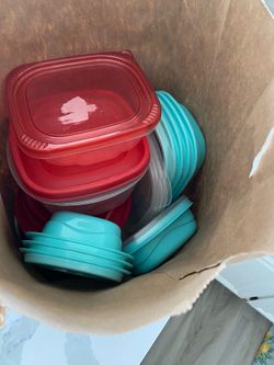 Various food containers