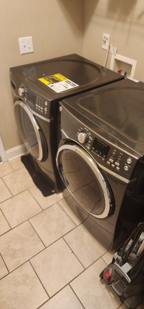 Washer & Dryer Set
