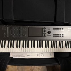 Akai Professional MPC Key 61 Keyboard/Sampler