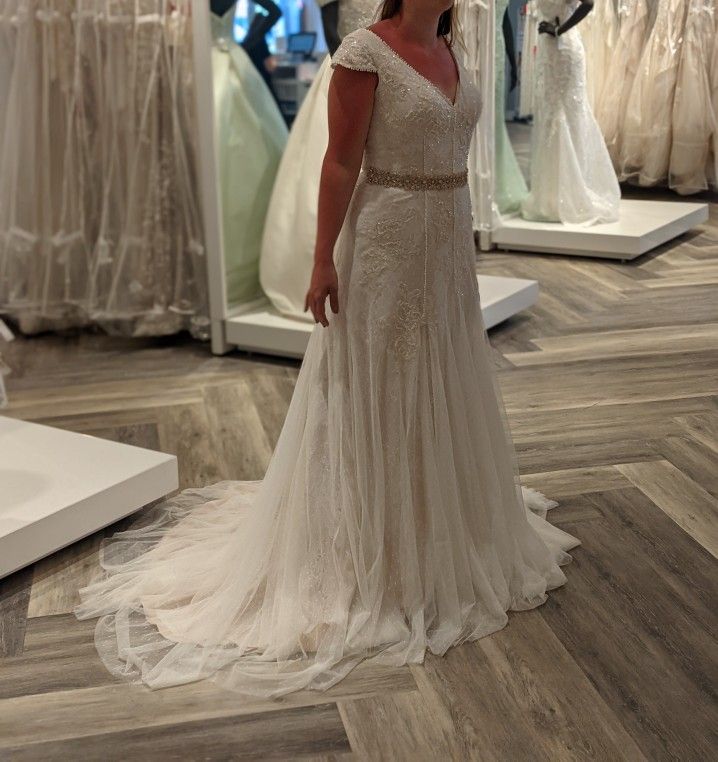 Wedding Dress Size 8