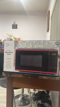 MICROWAVE 0.7 Cubic feet