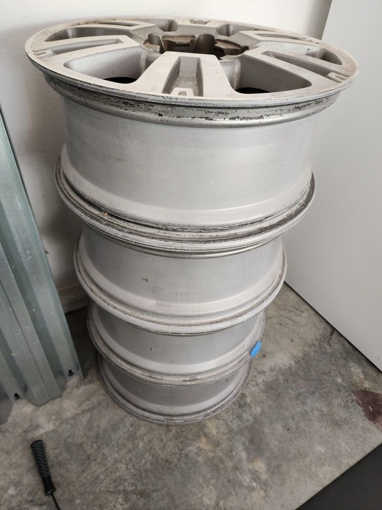 4 Rims Toyota Tundra 2014-2017 20"