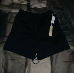 Large Essentials shorts