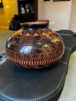 Horse Hair Etched, Navajo Pottery Vase, Signed Larry Skeeter