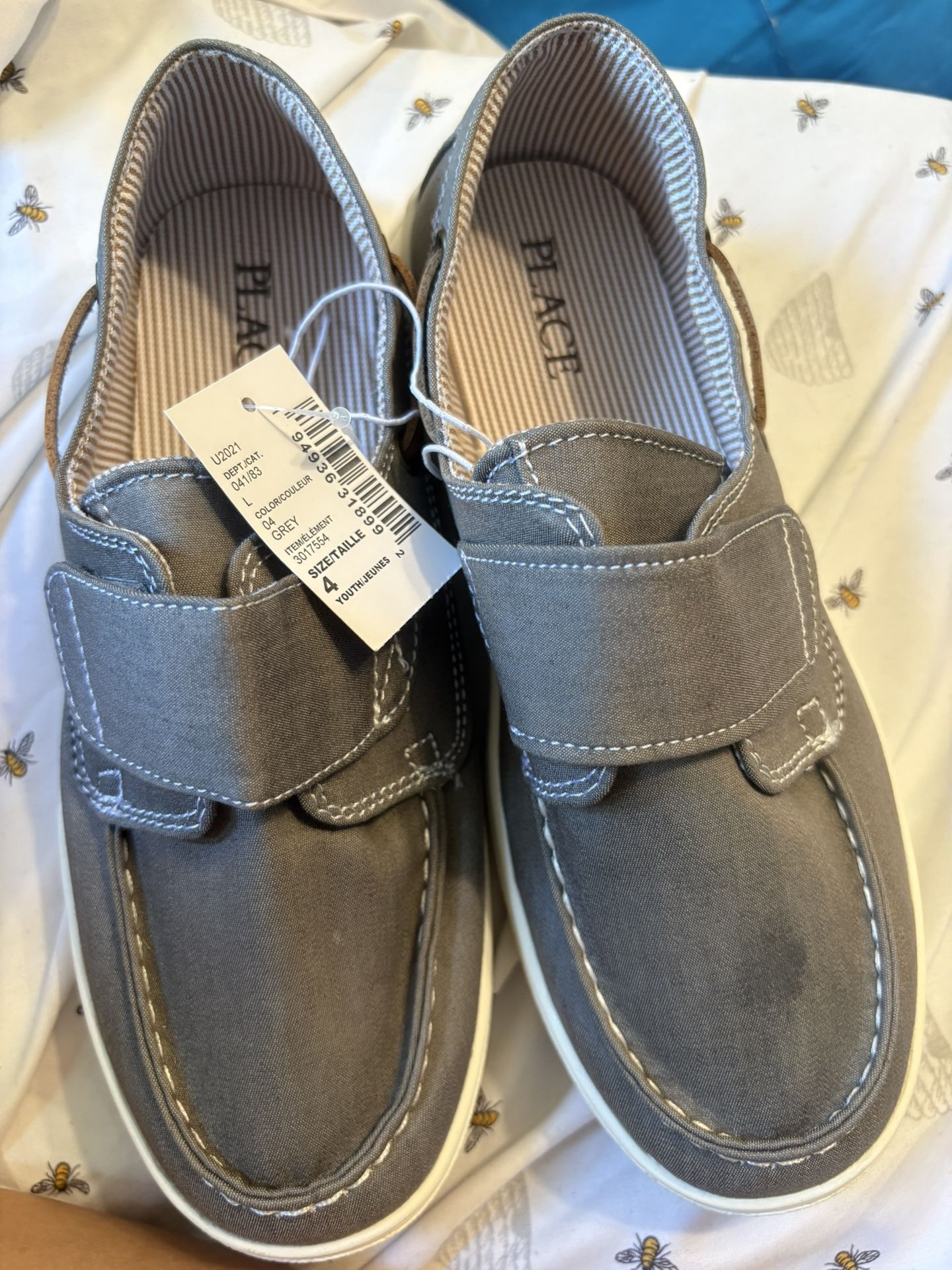 New With Tags Gray Slip On Shoes 4 Youth The Children’s Place